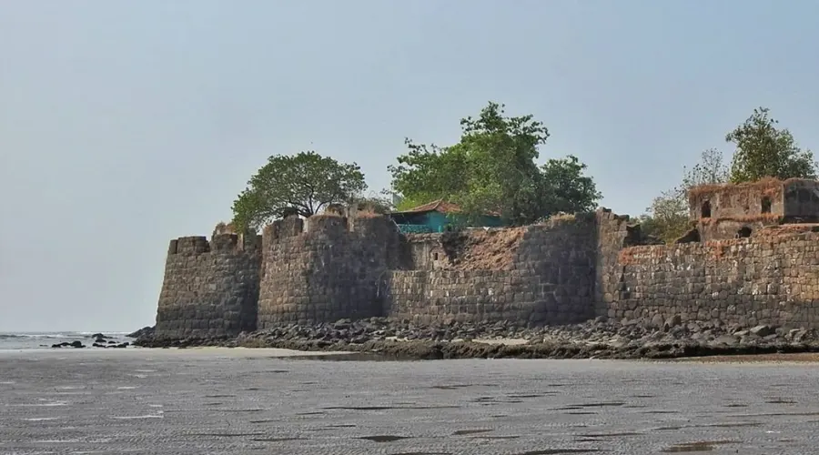 Kolaba Fort